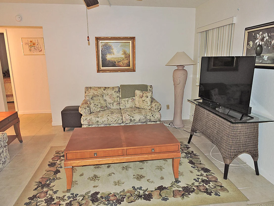 Photo of Unit D1 at 341 Pine Ridge Circle