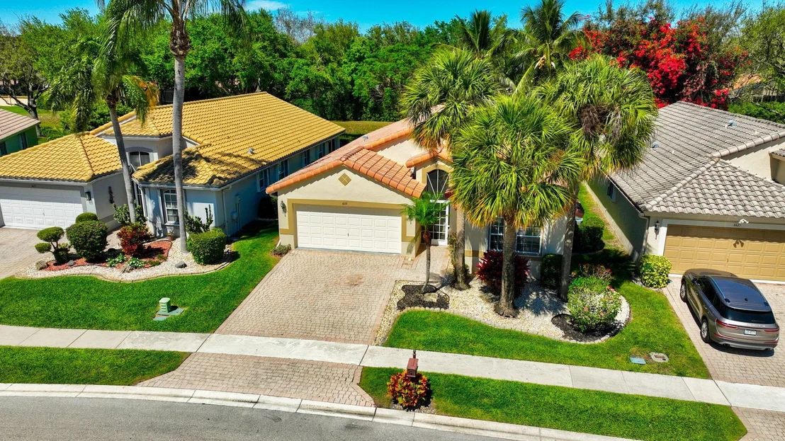 Photo of 6631 Sherbrook Drive