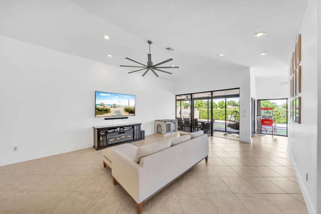 Photo of 10255 Sunset Bend Drive