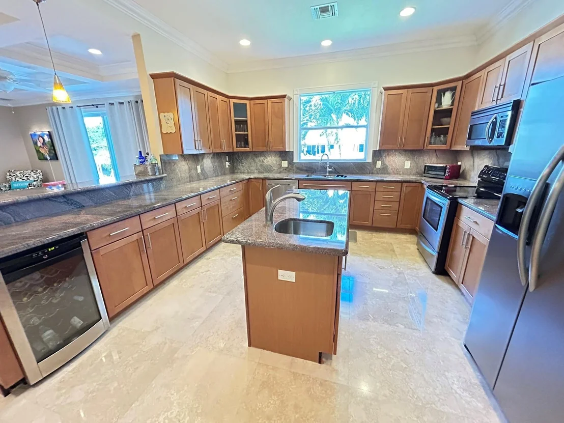 Photo of 321 SE 10th Street