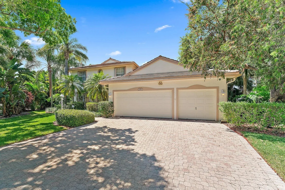 Photo of 259 Cardinal Lane
