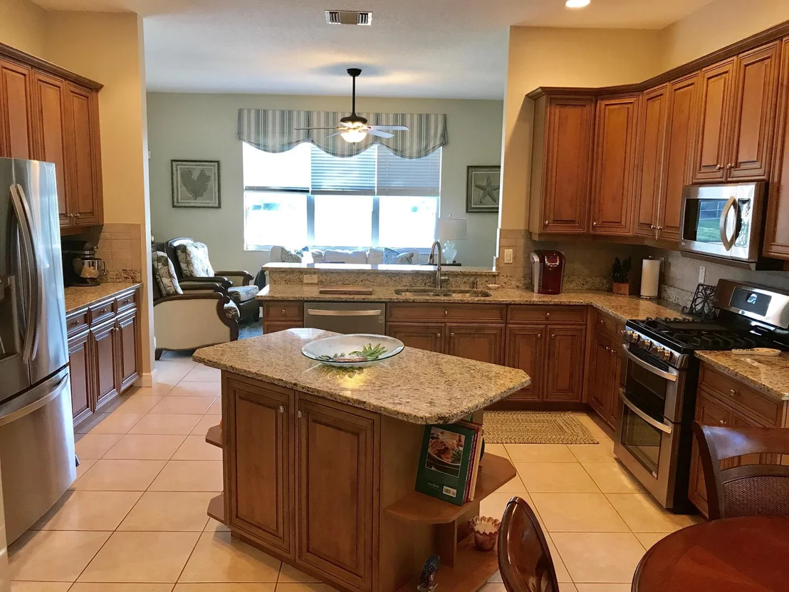 Photo of 258 Starling Lane S
