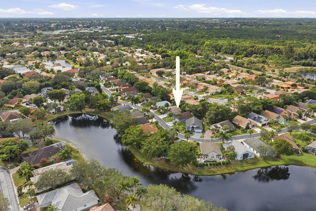 Photo of 340 Hammocks Trail
