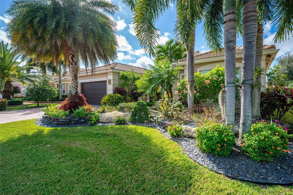 Photo of 10516 Whitewind Circle