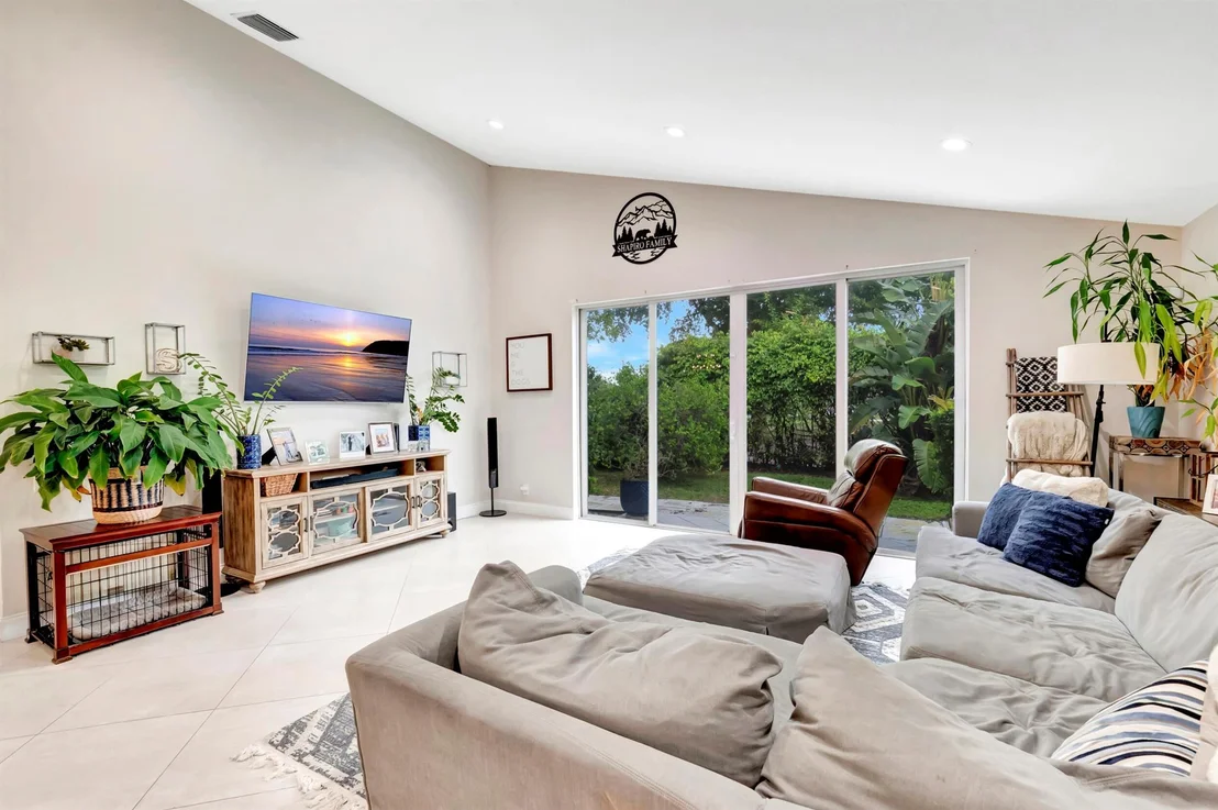 Photo of 6161 Hook Lane