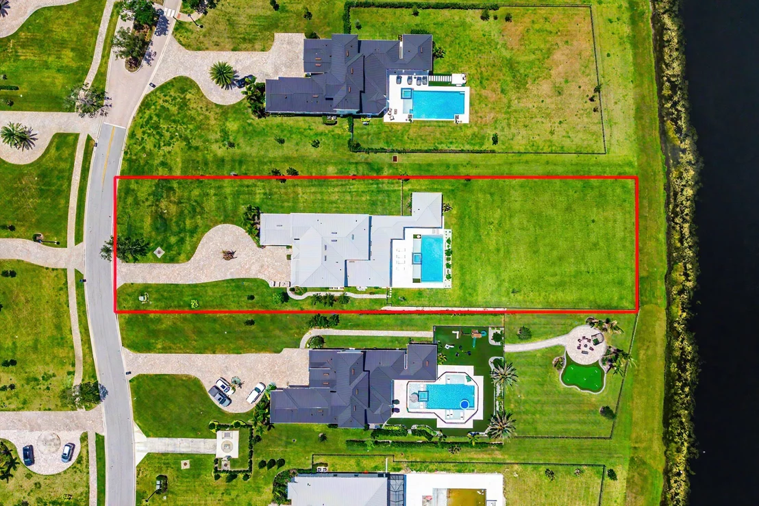 Photo of 20020 SE Bridgewater Drive