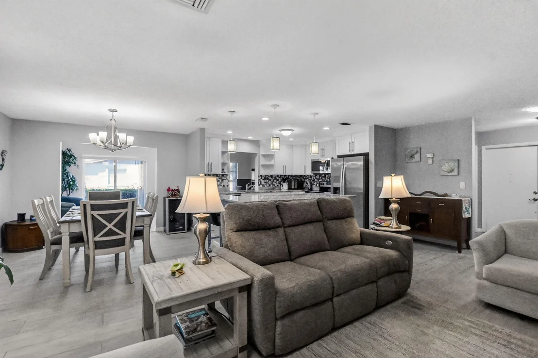 Photo of 6277 Overland Place