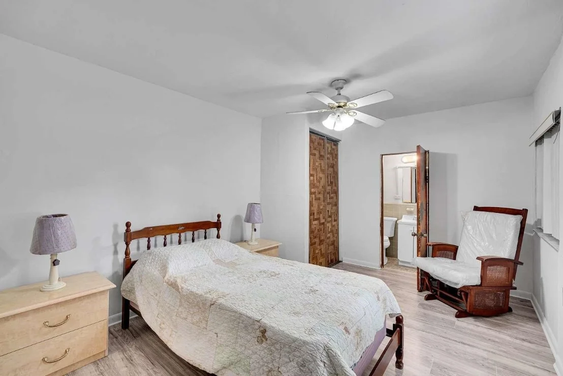 Photo of 415 Flagami Boulevard