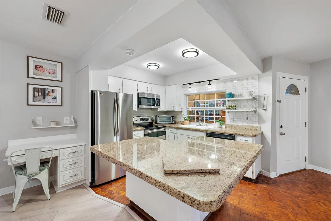 Photo of 5354 SE Horseshoe Point Road