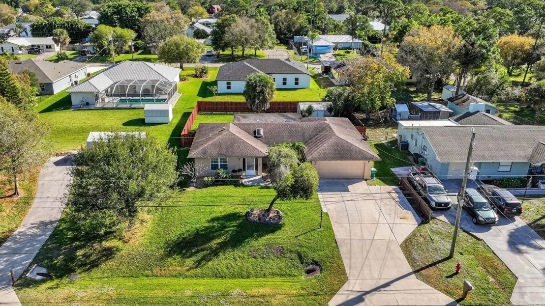 Photo of 5216 Palm Drive