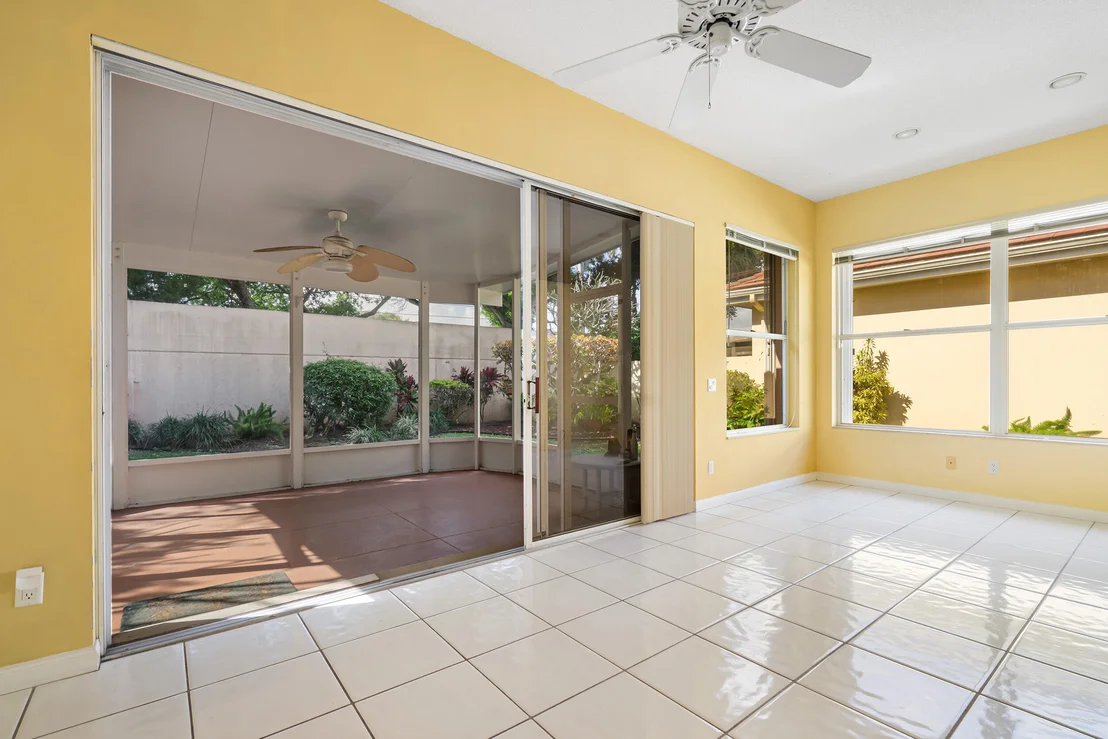 Photo of 156 Hampton Circle