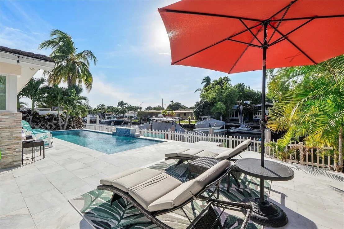 Photo of 731 SE 4th Avenue