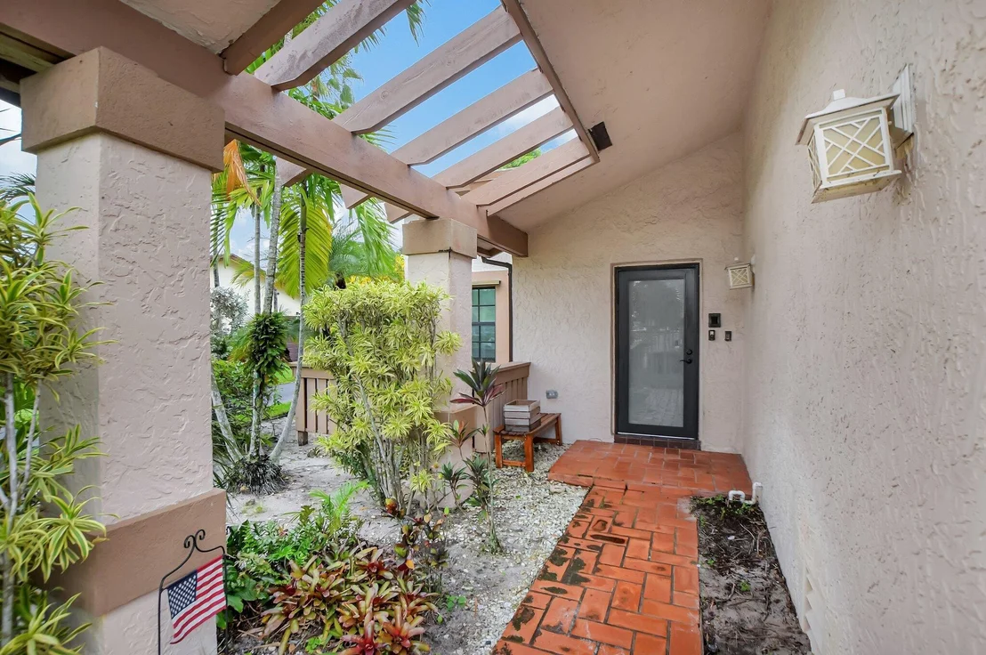 Photo of 8923 Old Pine Road