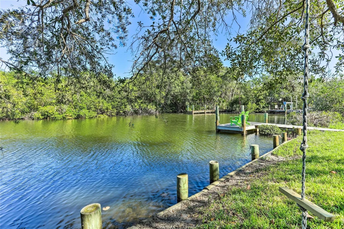 Photo of 928 Jackson Way