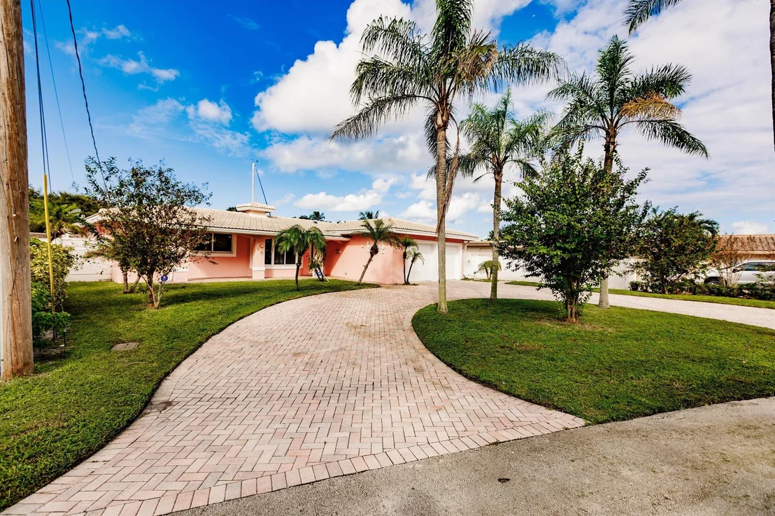 Photo of 2425 SE 12th Street