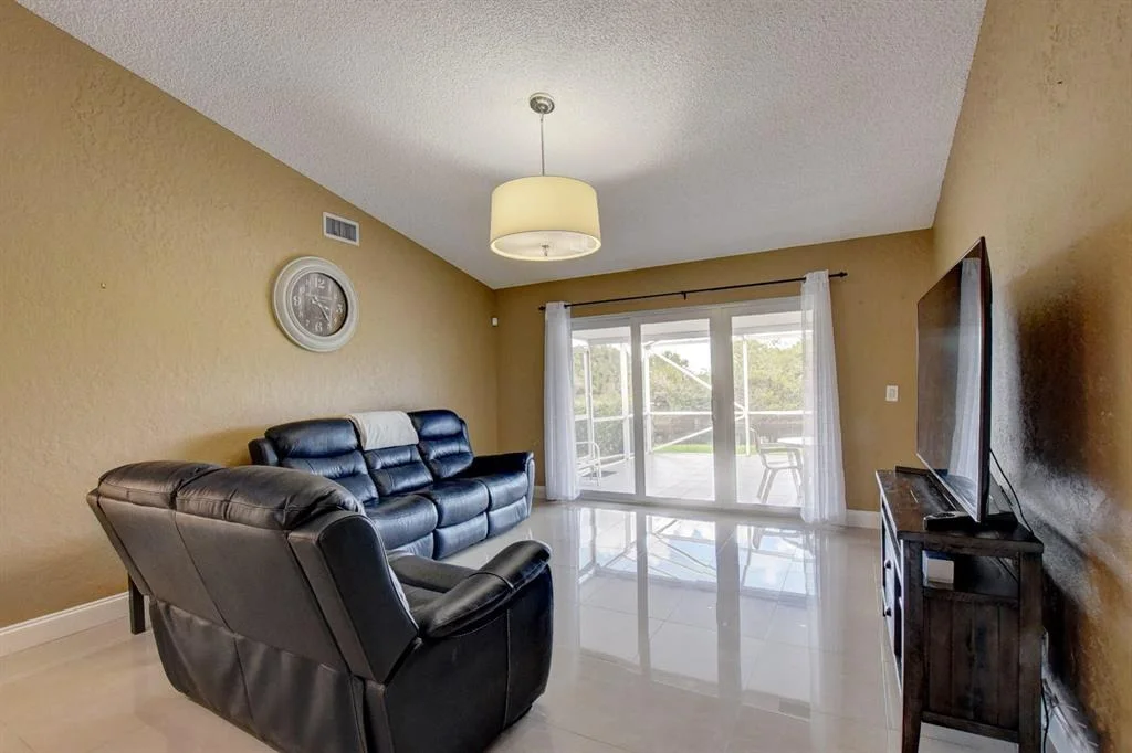 Photo of 11080 Lakeaire Circle