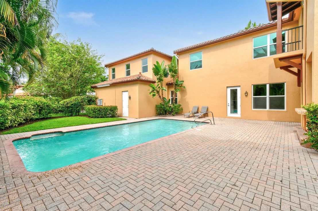 Photo of 138 Santiago Drive