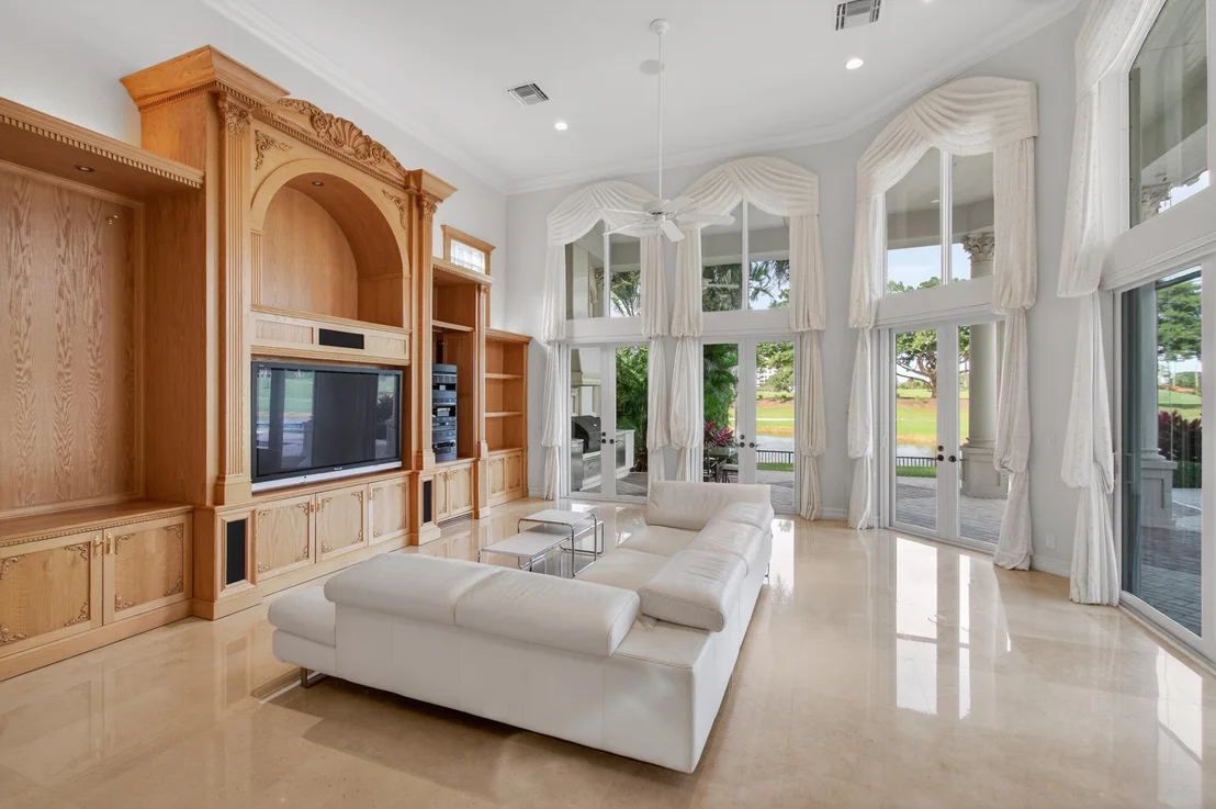 Photo of 331 MIZNER LAKE ESTATES Drive