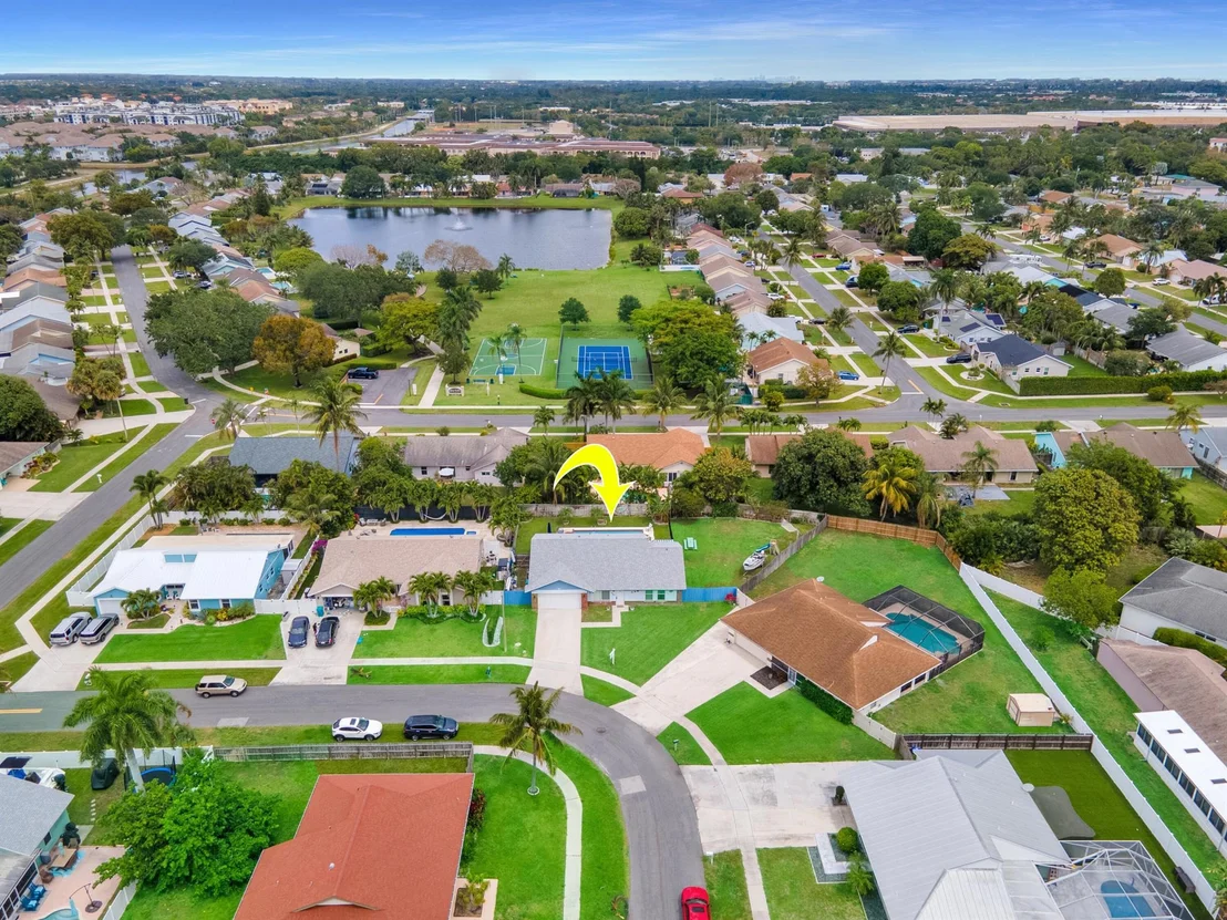 Photo of 801 NW 8th Way