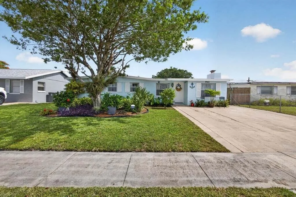 Photo of 3740 Dunes Road