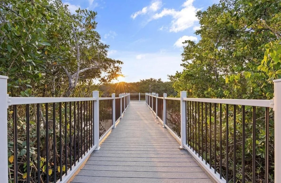 Photo of 718 SW Riverwatch Place