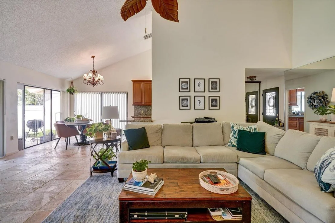 Photo of 316 River Edge Road