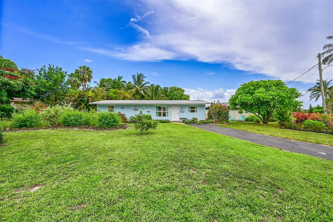 Photo of 2431 E River Drive