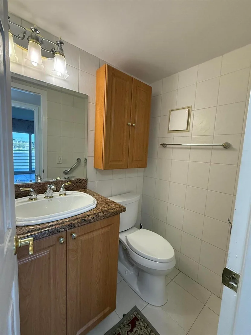 Photo of 2071 Exeter D