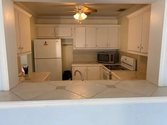 Photo of 6884 Florida Drive