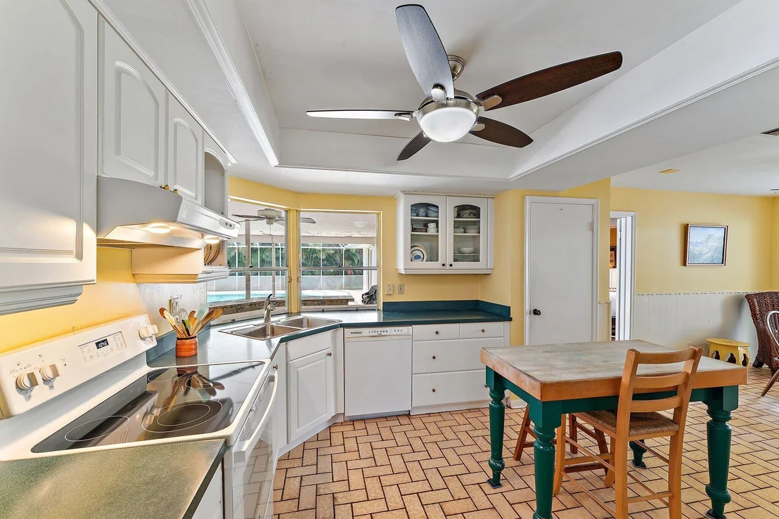 Photo of 100 Gulfstream Road