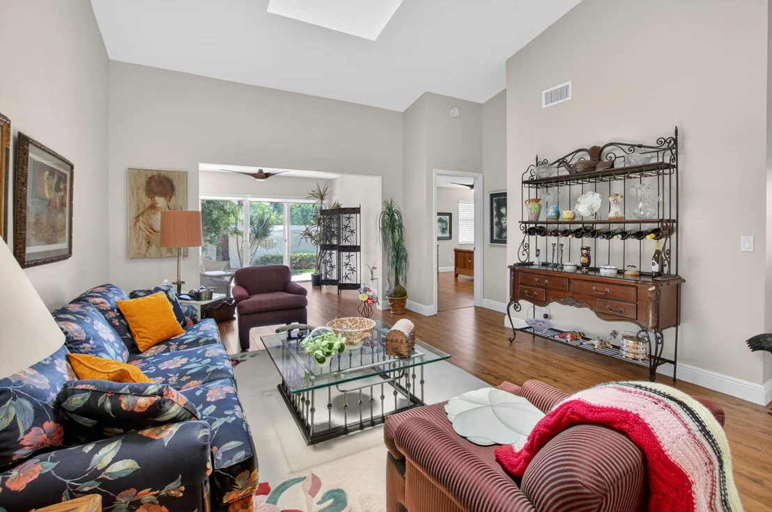 Photo of 5582 Royal Lake Circle