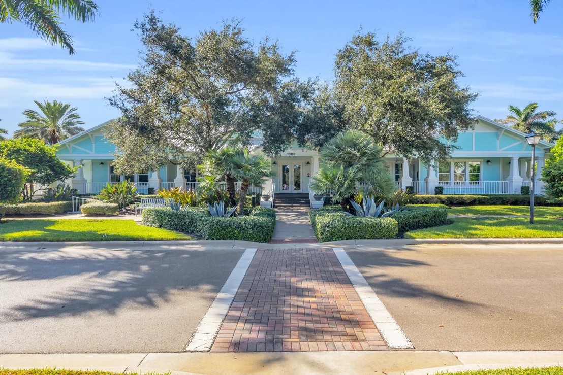Photo of 1358 Community Drive