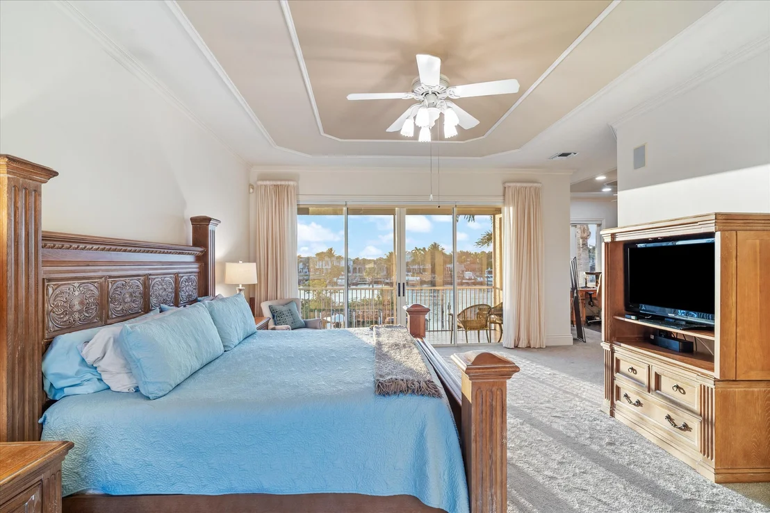 Photo of 602 Oak Harbour Drive