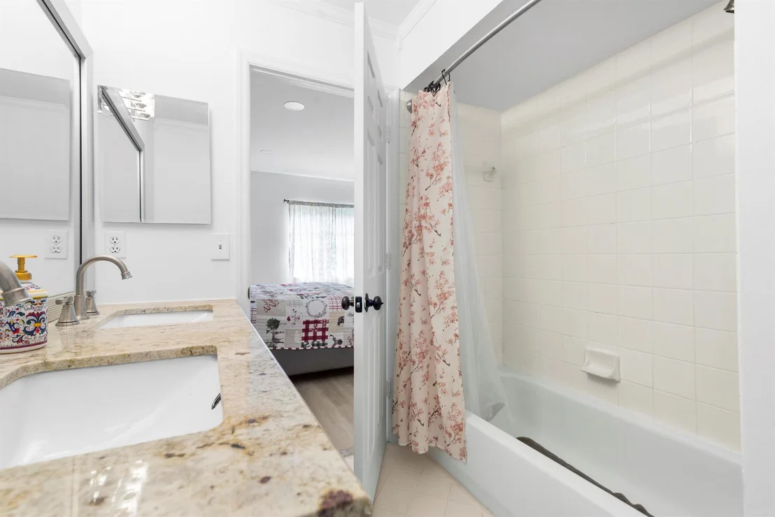 Photo of 2127 Madeira Drive