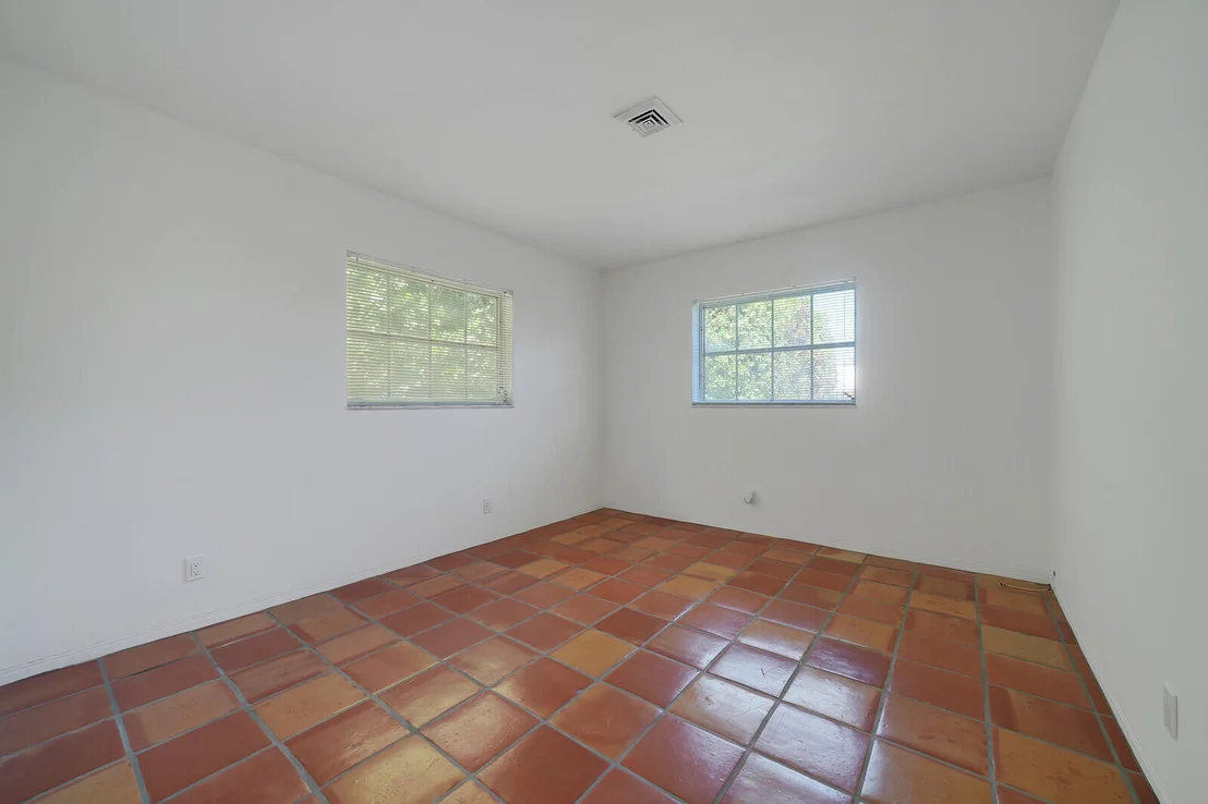 Photo of 7 SE Paddock Circle