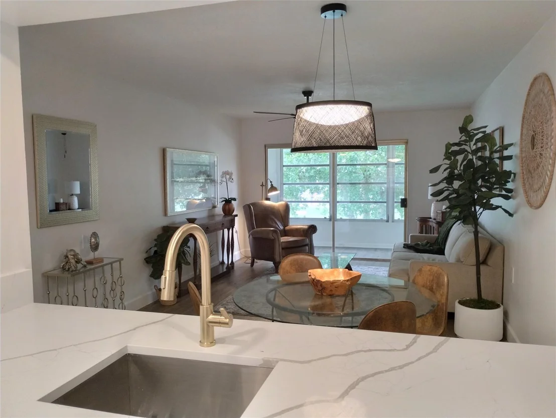 Photo of Unit E2 at 1201 Bahama Bend