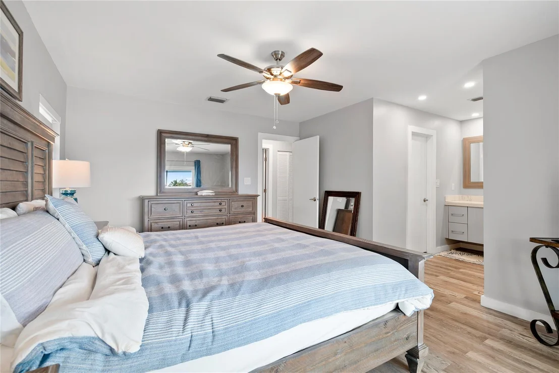 Photo of 102 Harbor Drive