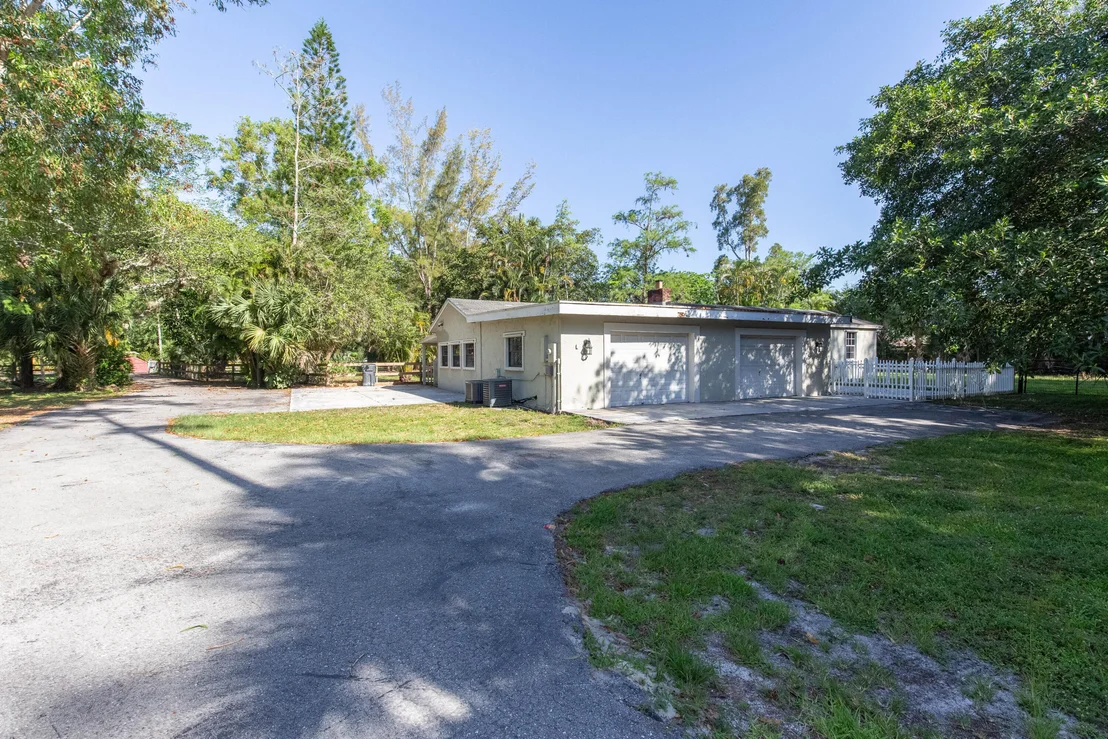 Photo of 748 Rambling Drive Circle