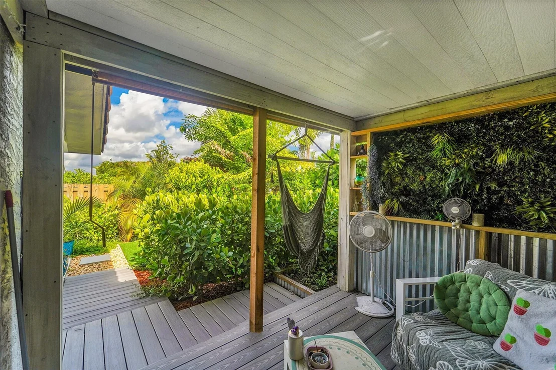 Photo of 240 SE 15th Avenue