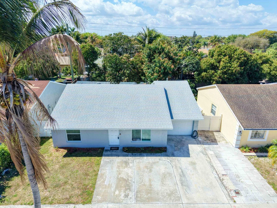 Photo of 5928 Ithaca Circle W