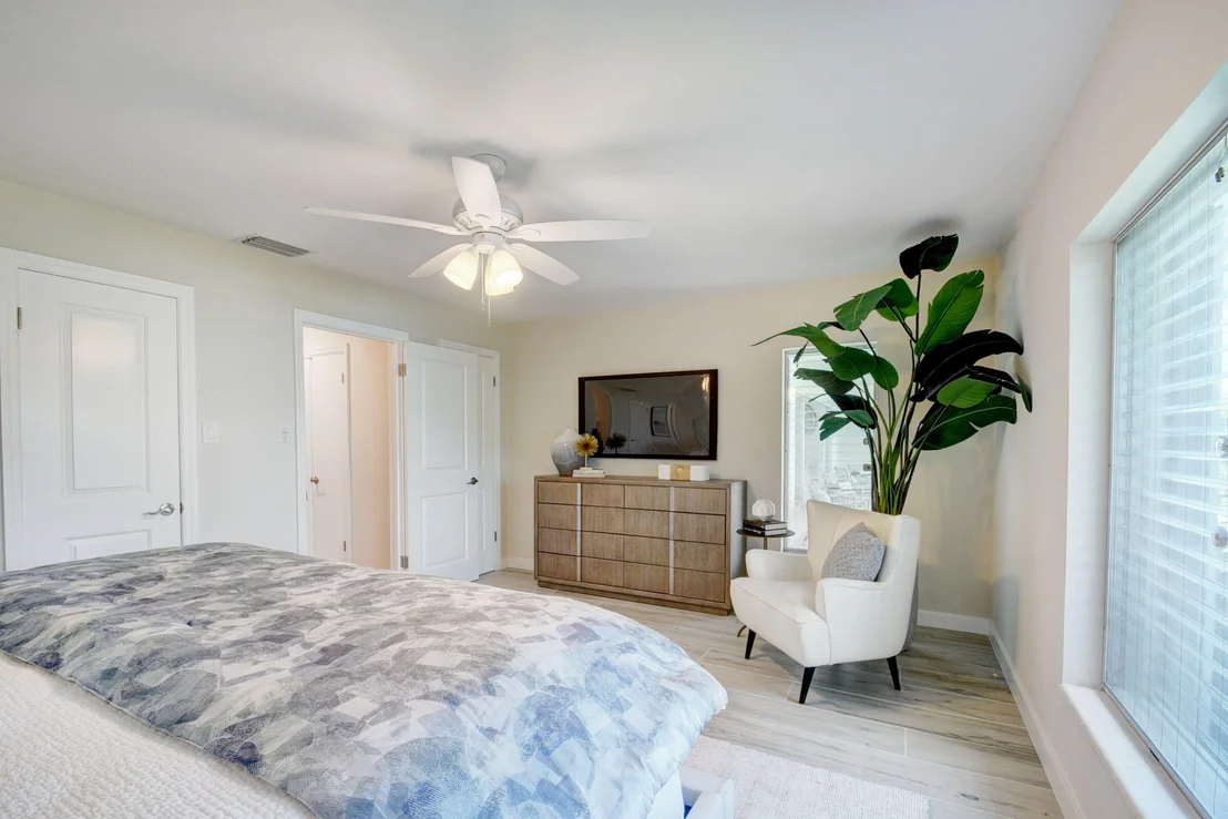Photo of 335 Vanderbilt Drive