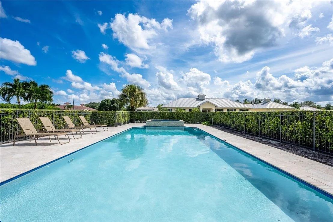 Photo of 14402 Laurel Trail