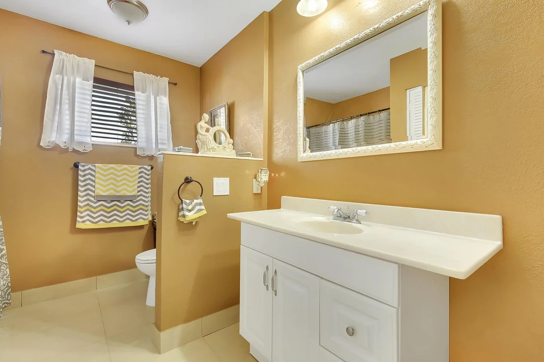 Photo of 2537 Cedarcrest Road