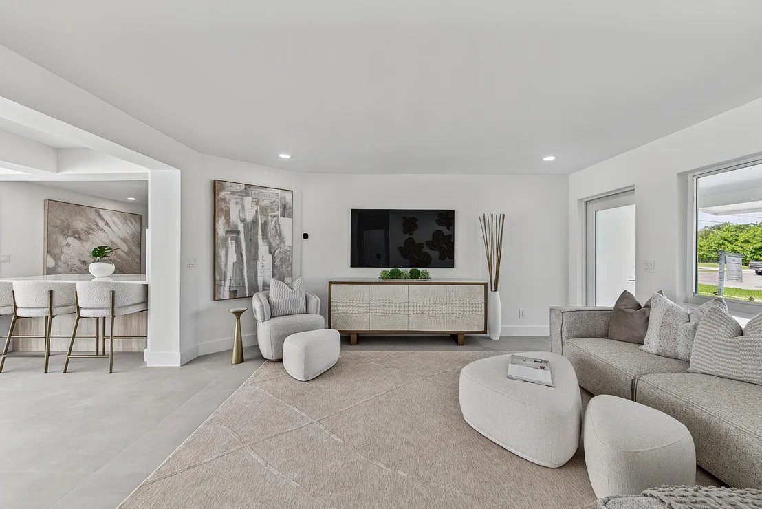 Photo of 411 SE 2nd Avenue