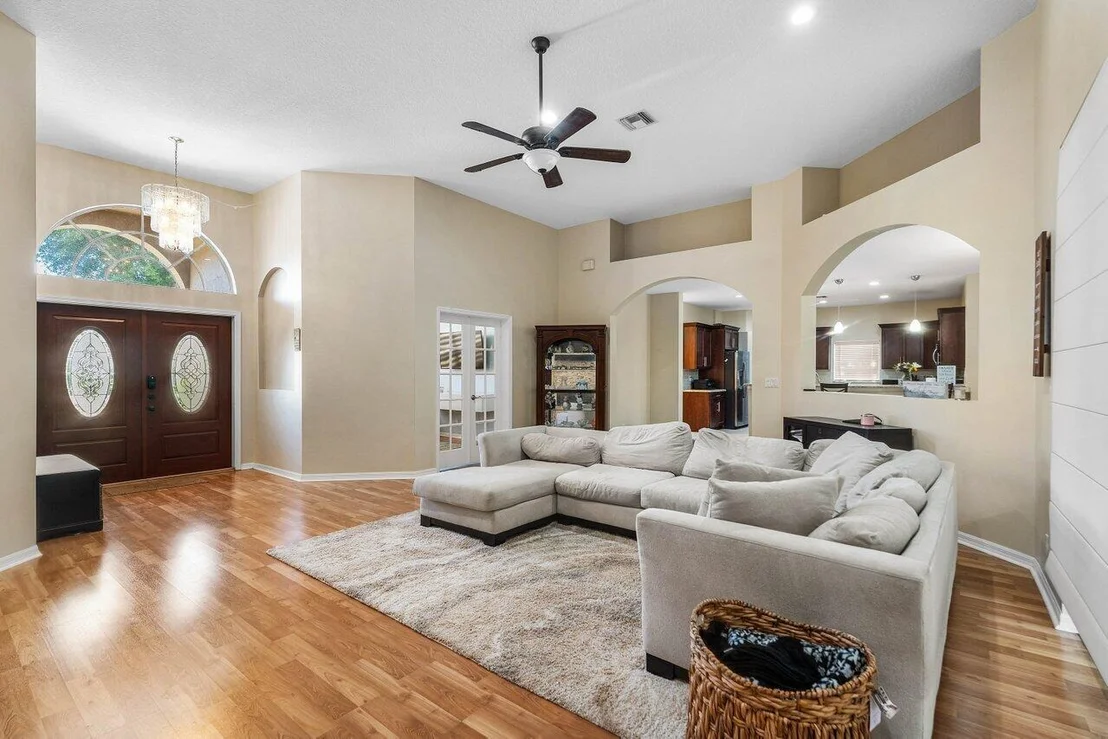 Photo of 11302 Edgewater Circle