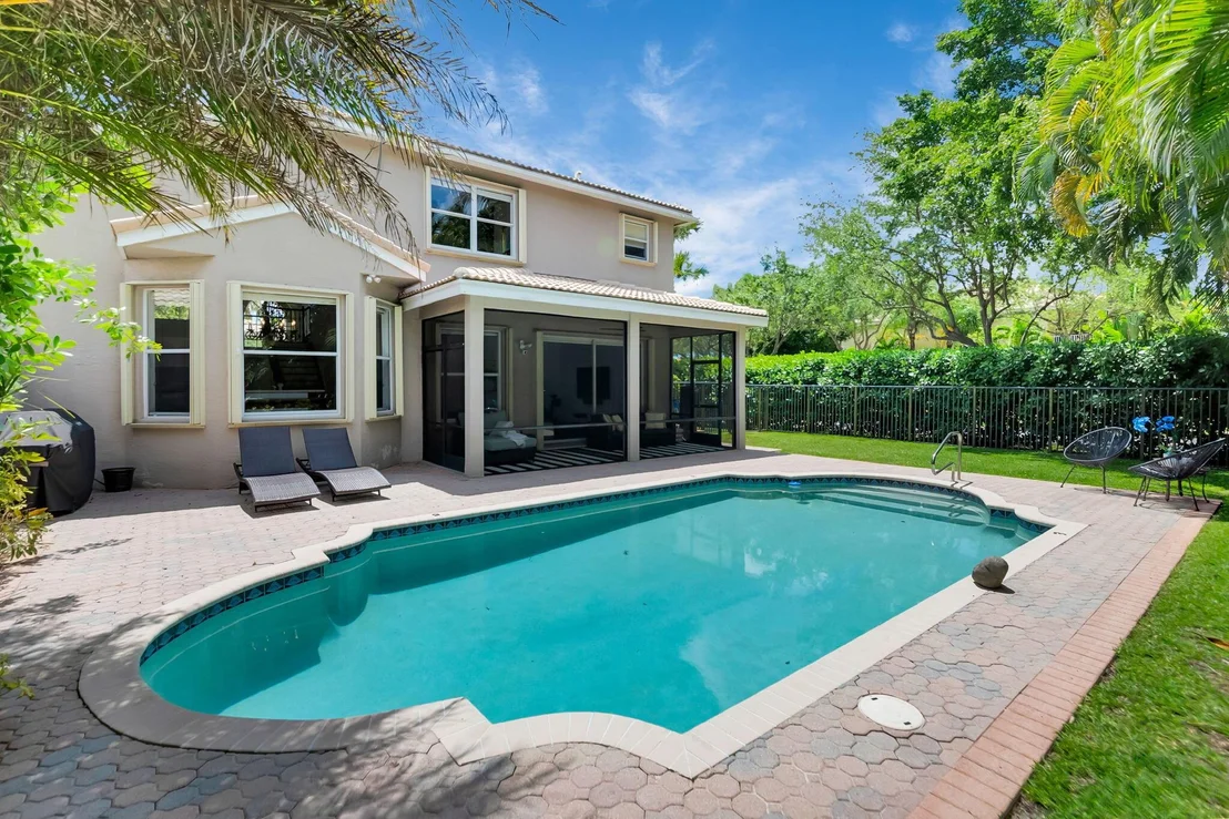 Photo of 19137 Skyridge Circle
