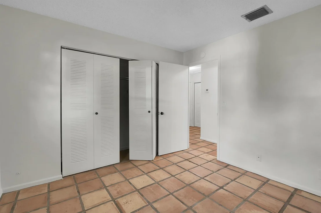 Photo of 1893 Discovery Way