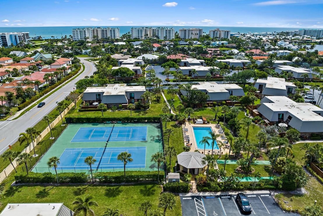 Photo of Unit 7C at 1420 Ocean Way
