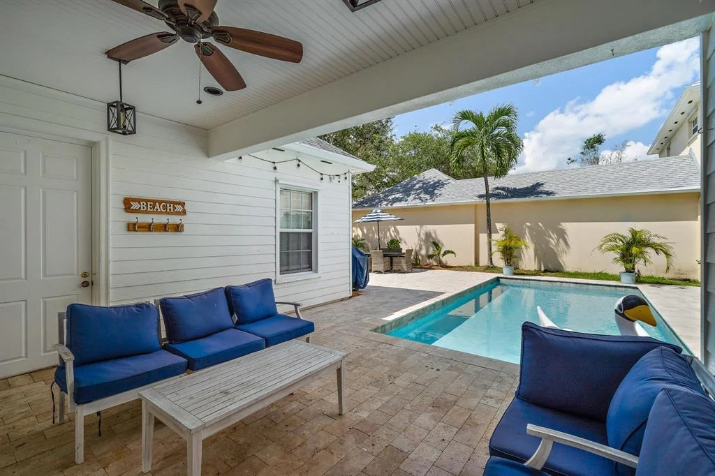 Photo of 120 Date Palm Drive