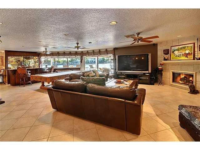 Photo of 2950 NE 23rd Place
